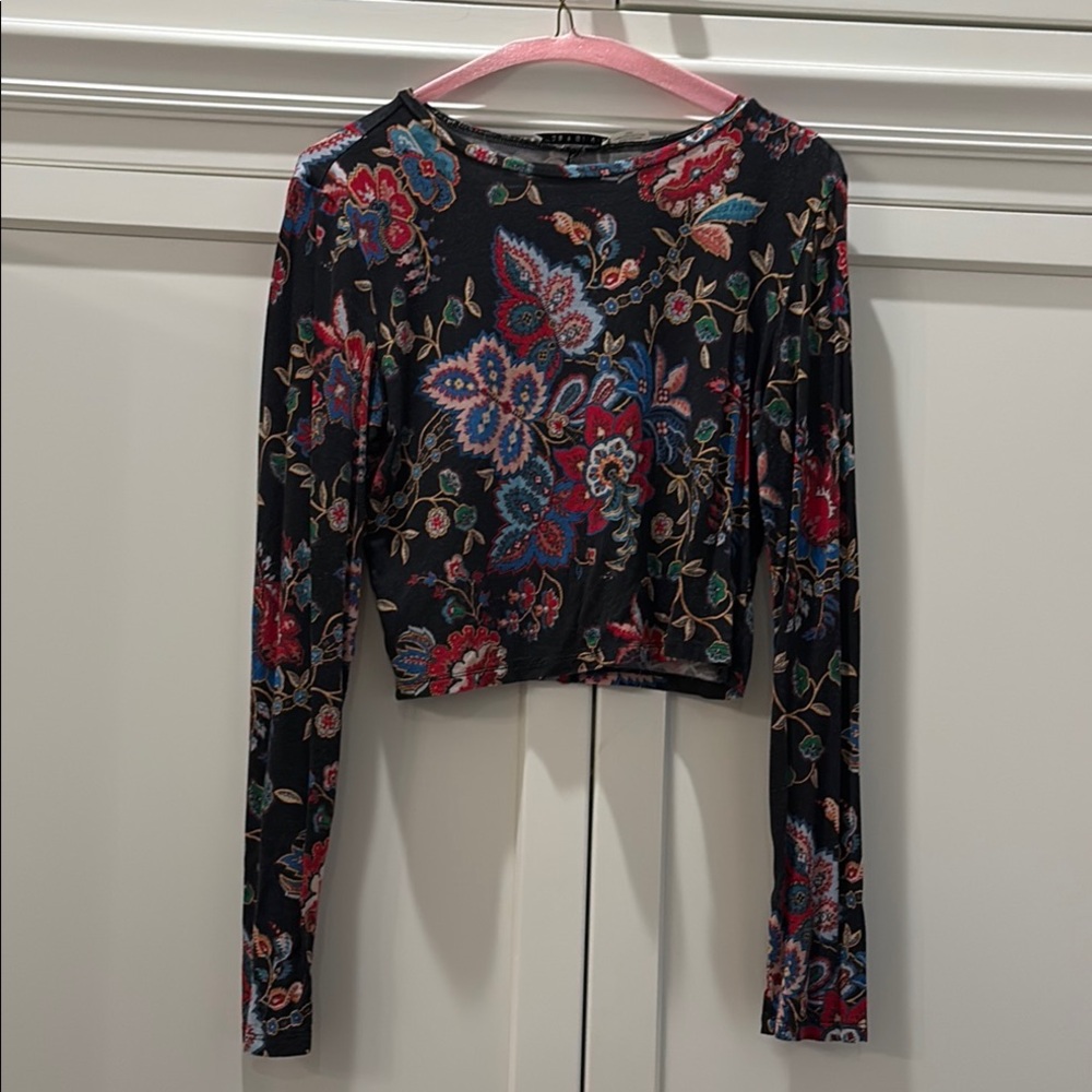 Alice + Olivia Black and Pink Fitted Crop Blouse